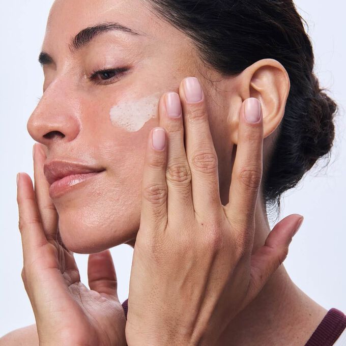 Podkladov&aacute; b&aacute;za SOS Primer Matifying