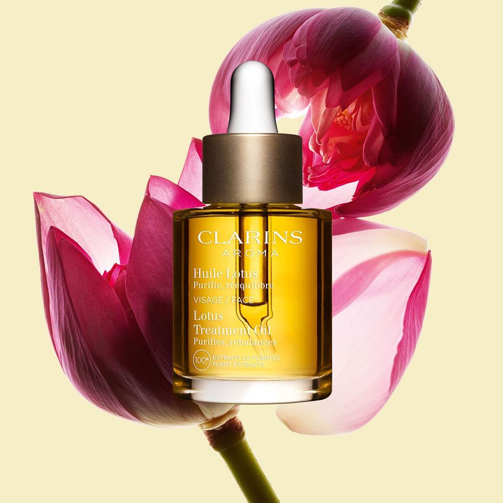 Regeneračn&yacute; pleťov&yacute; olej s vyhladzuj&uacute;cim &uacute;činkom Lotus Treatment Face Oil